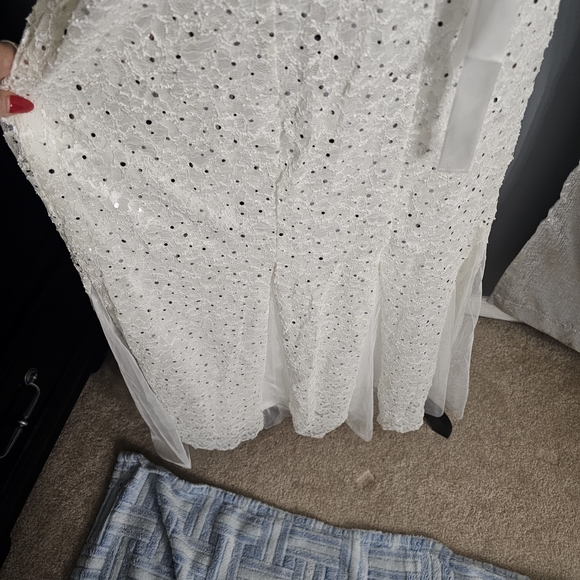 Chic White Sequin Wedding Dress - Picture 3 of 7